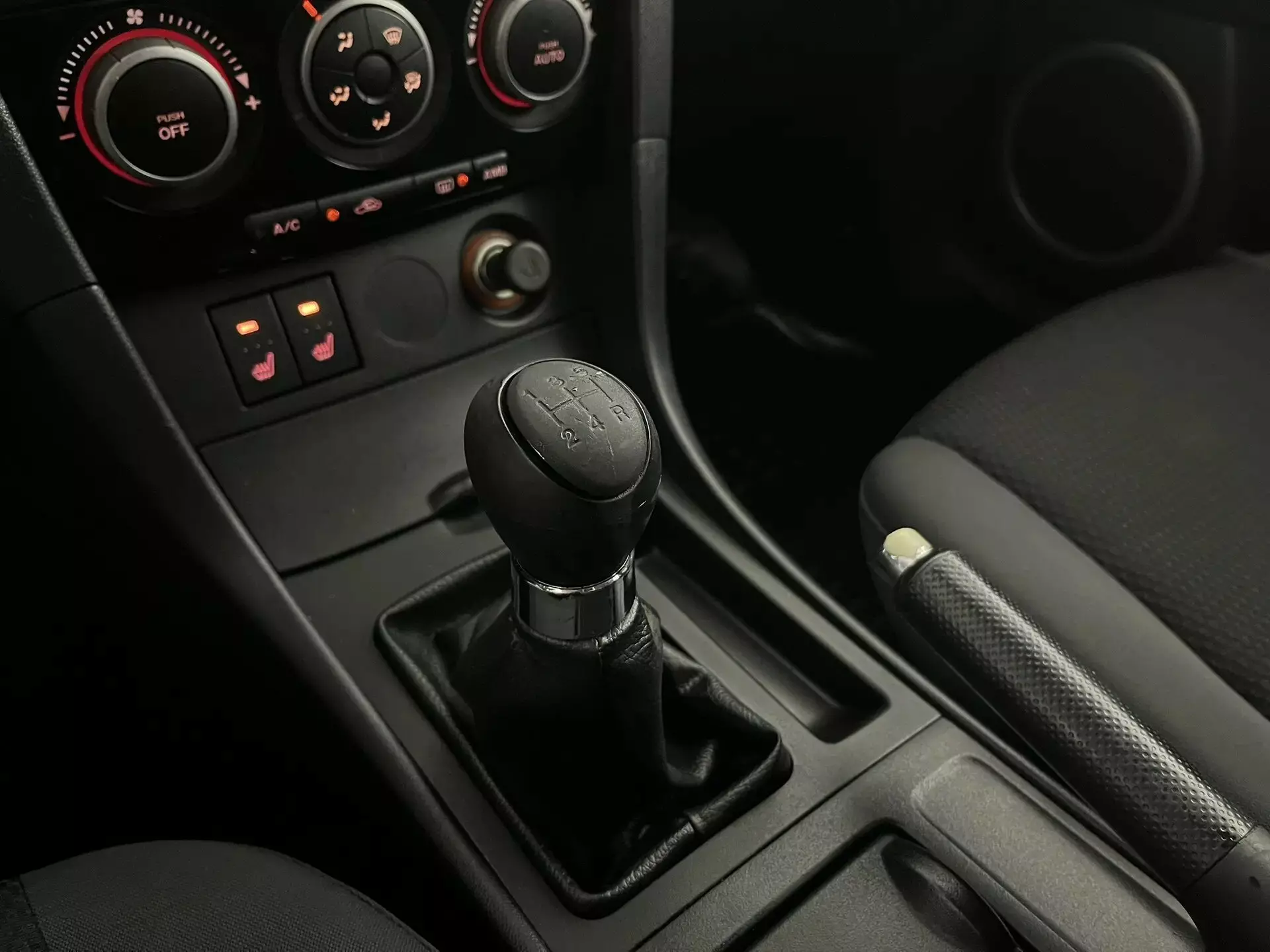 Mazda 3 I (BK) Рестайлинг, вид 15