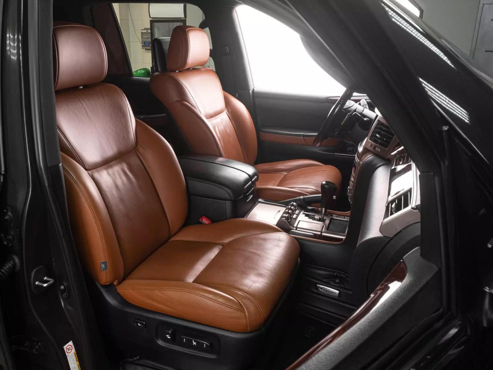 Lexus LX III Рестайлинг, вид 17