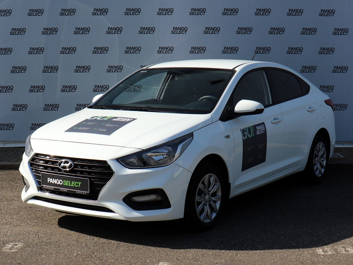 Краснодар подержанные. Белый Hyundai Solaris II Рестайлинг 1.6 at (123 л.с.) с пробегом. КЛЮЧАВТО Краснодар с пробегом авто Аэропортовская