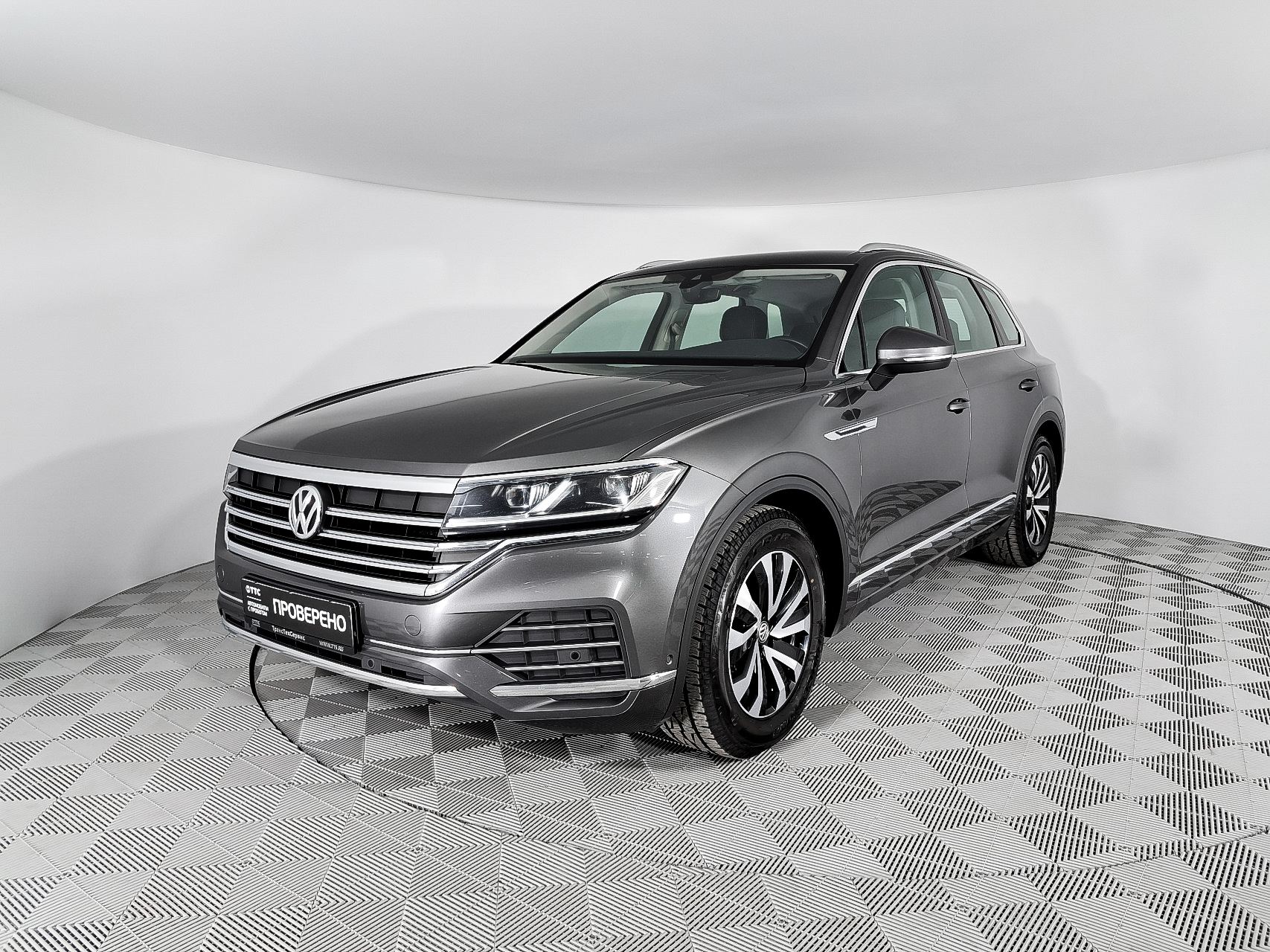 Купить Volkswagen Touareg 3 Дизель