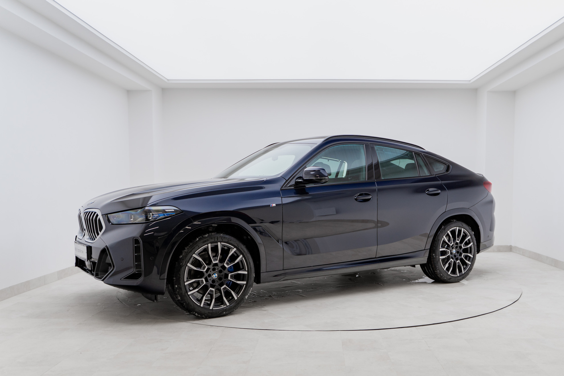 Купить BMW X6 с пробегом 85332 км 2019 года за руб у официального дилера