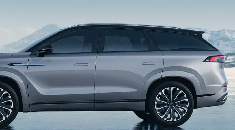 Jaecoo J8 I, Серебристый с черной крышей, 4079000 рублей, вид 4