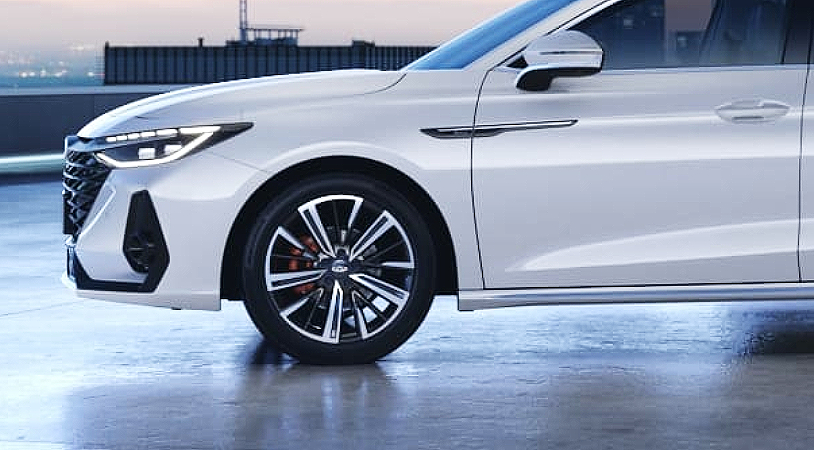 Chery Arrizo 8 I, Искрящийся белый, 1890000 рублей, вид 4