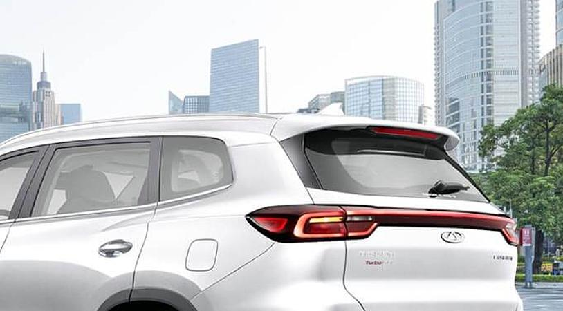 Chery Tiggo 8 I Рестайлинг, Искрящийся белый, 2400000 рублей, вид 5