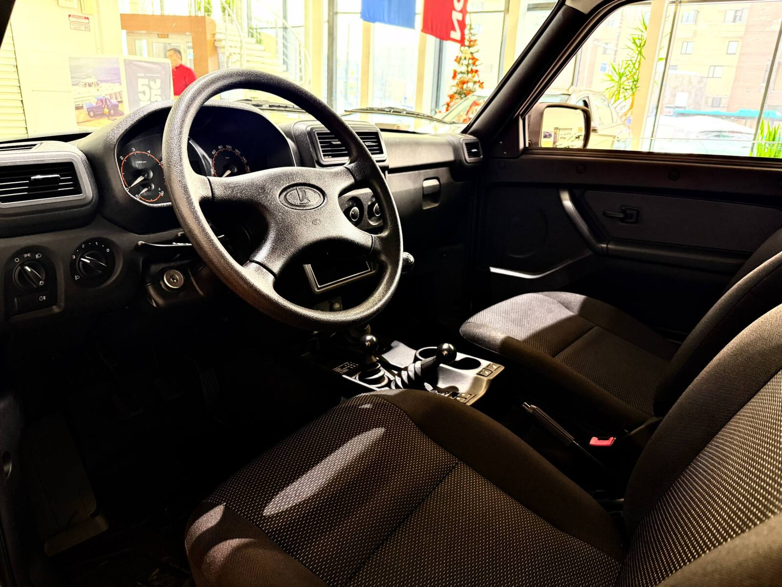 LADA Niva Legend I, Белый "Ледниковый", 762500 рублей, вид 10