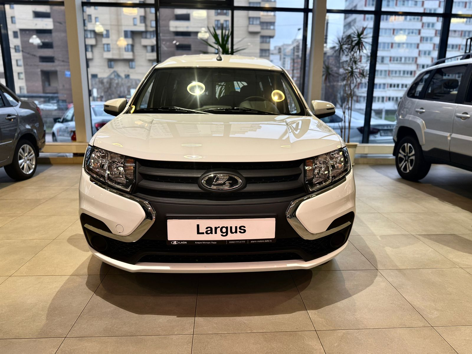 LADA Largus I Рестайлинг, Белый "Ледниковый", 1337000 рублей, вид 3