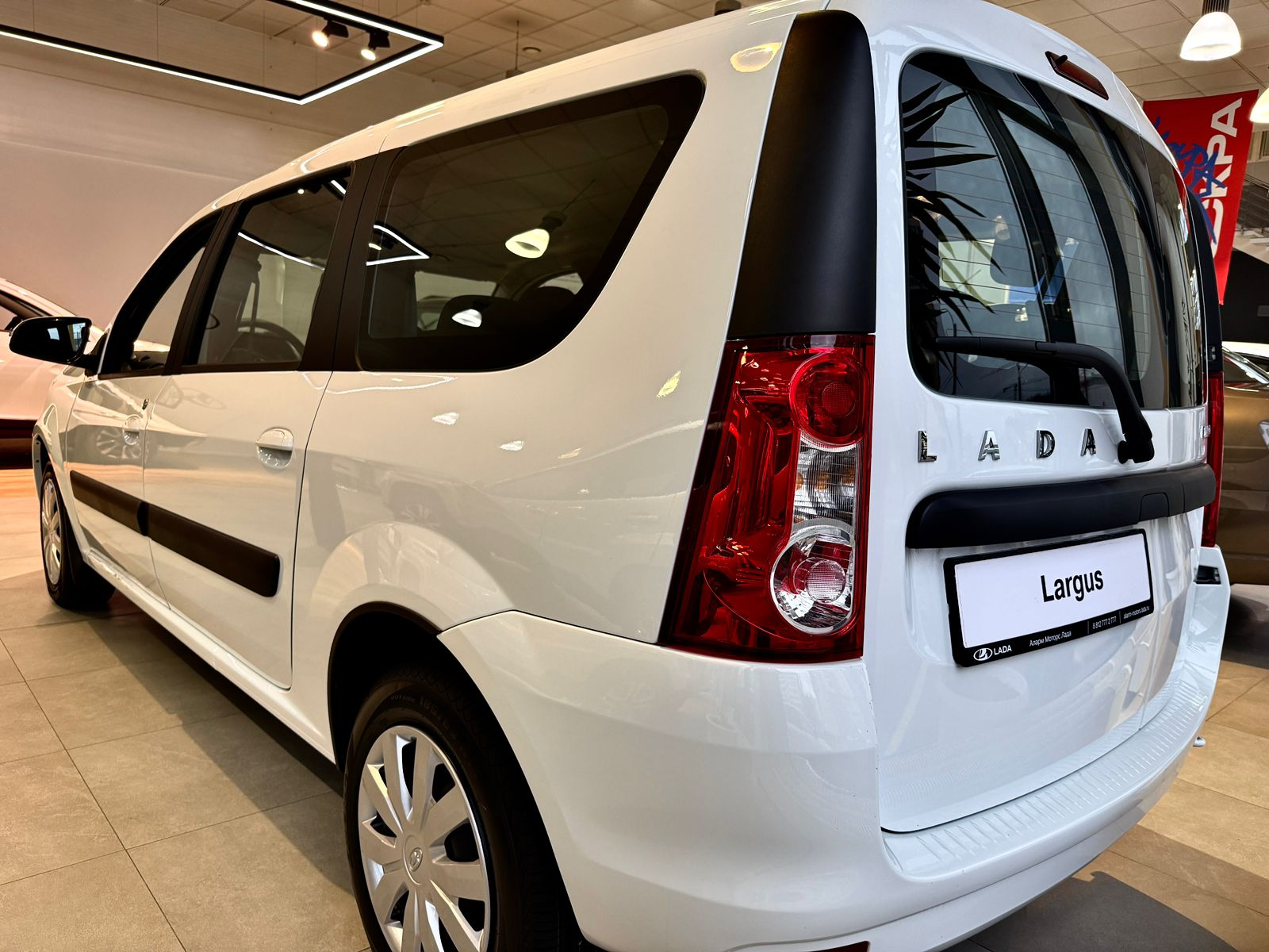 LADA Largus I Рестайлинг, Белый "Ледниковый", 1337000 рублей, вид 6