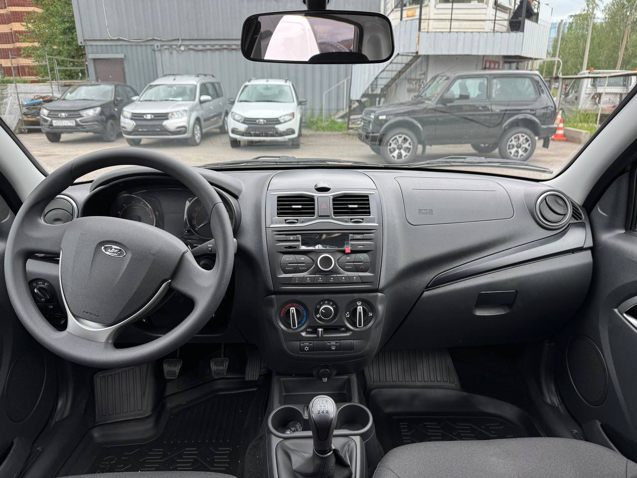 LADA Granta седан I Рестайлинг, Золотисто-коричневый "Кориандр" металлик, 687400 рублей, вид 12