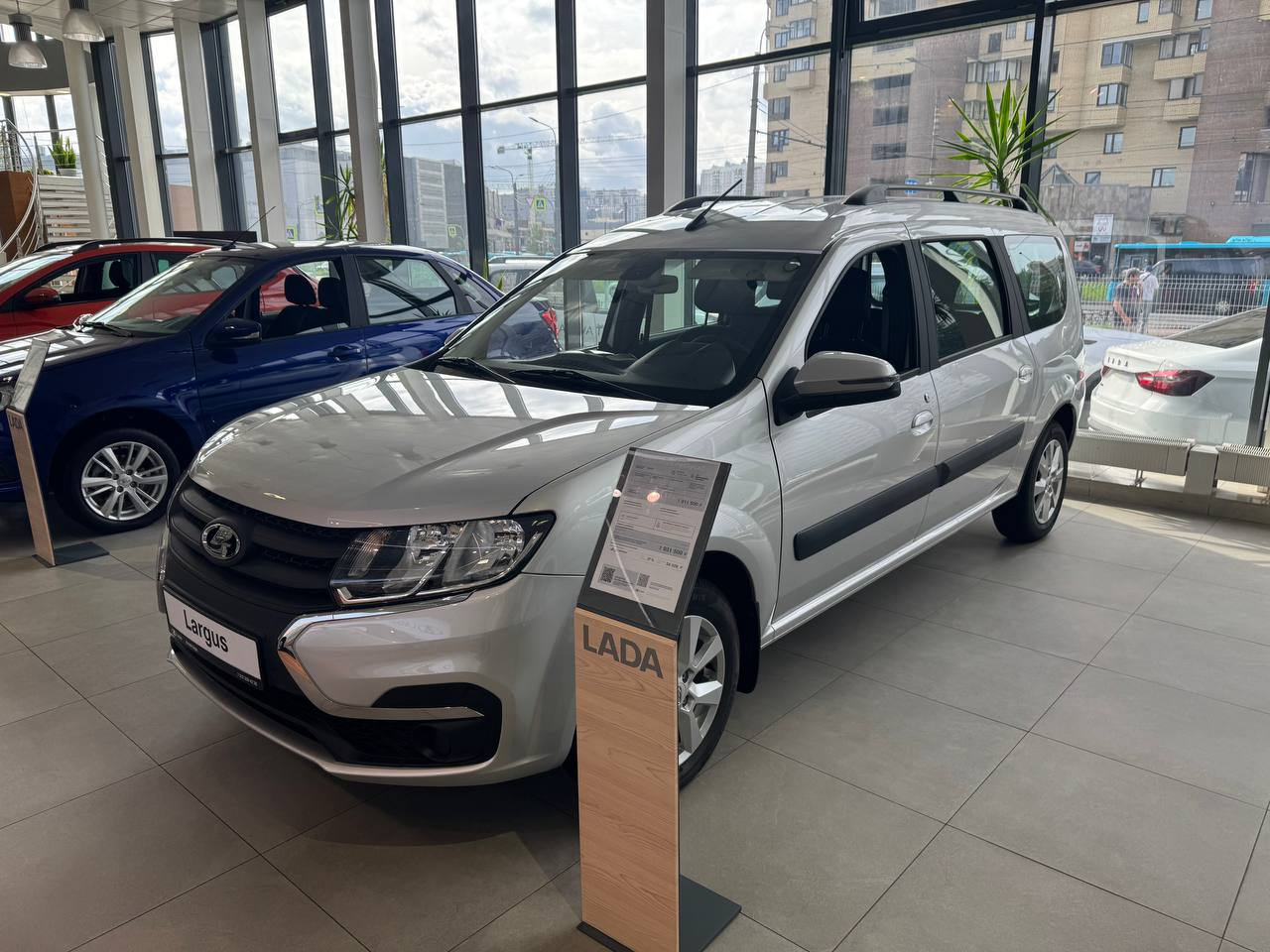 LADA Largus I Рестайлинг, Серебристый "Платина" металлик, 1389000 рублей, вид 5