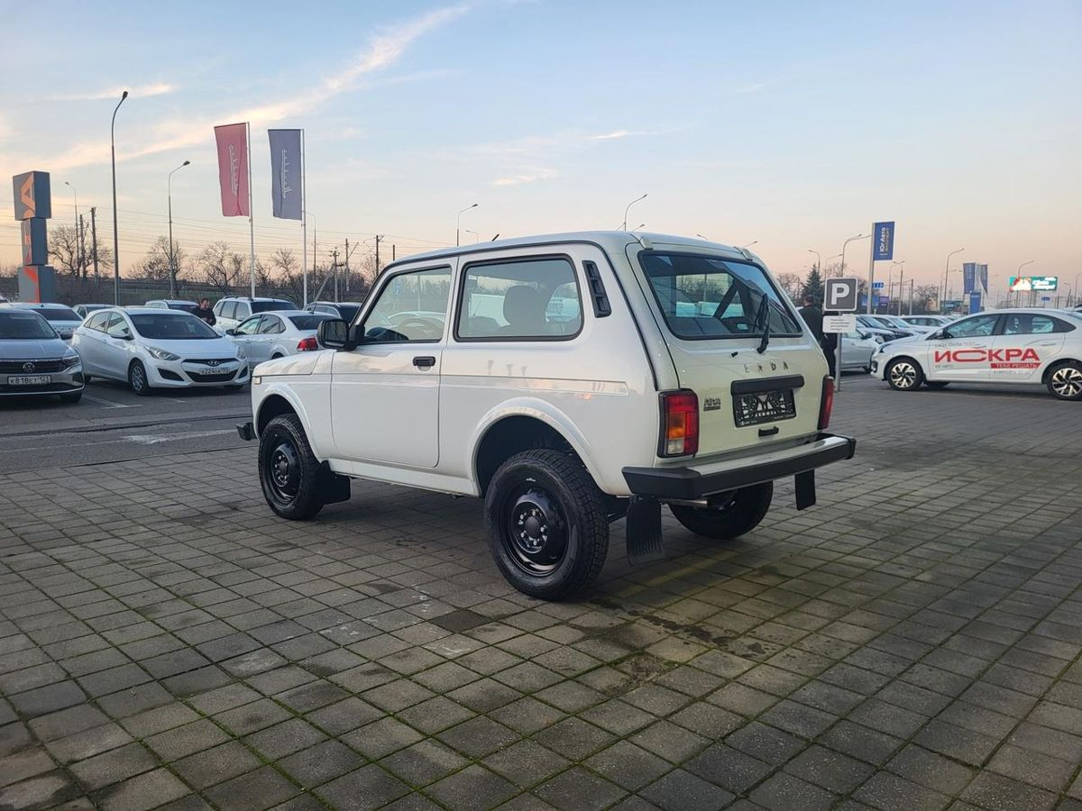 LADA Niva Legend I, Белый "Ледниковый", 1089000 рублей, вид 5