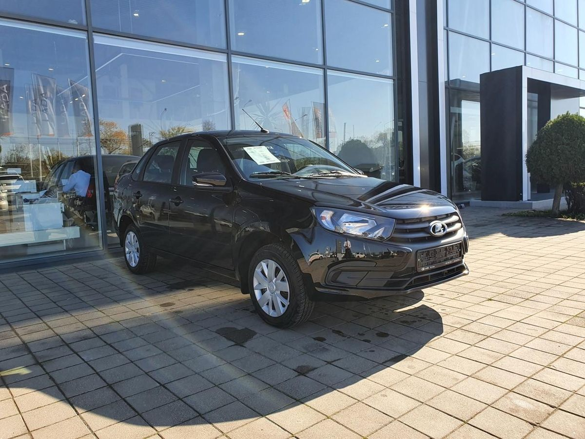 LADA Granta седан I Рестайлинг, Черный "Пантера", 931000 рублей, вид 4