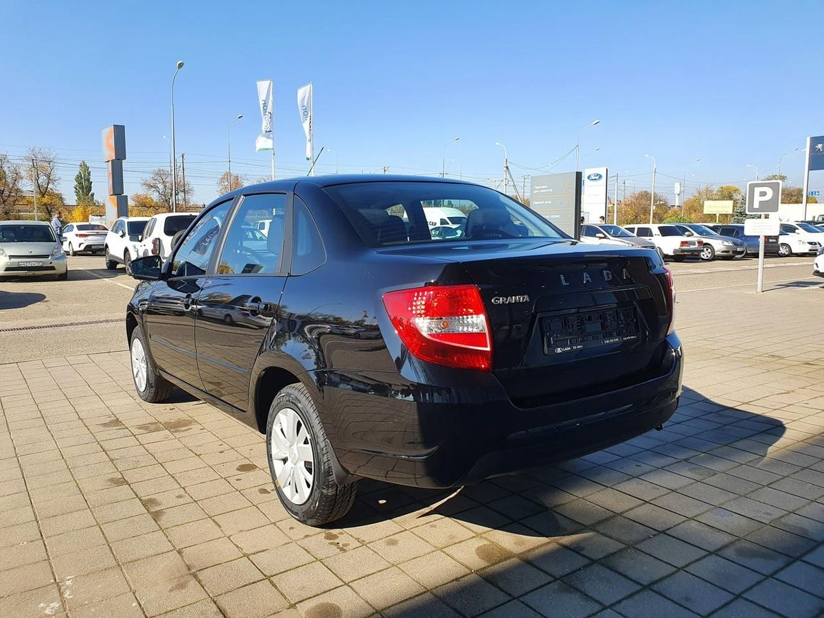 LADA Granta седан I Рестайлинг, Черный "Пантера", 931000 рублей, вид 5