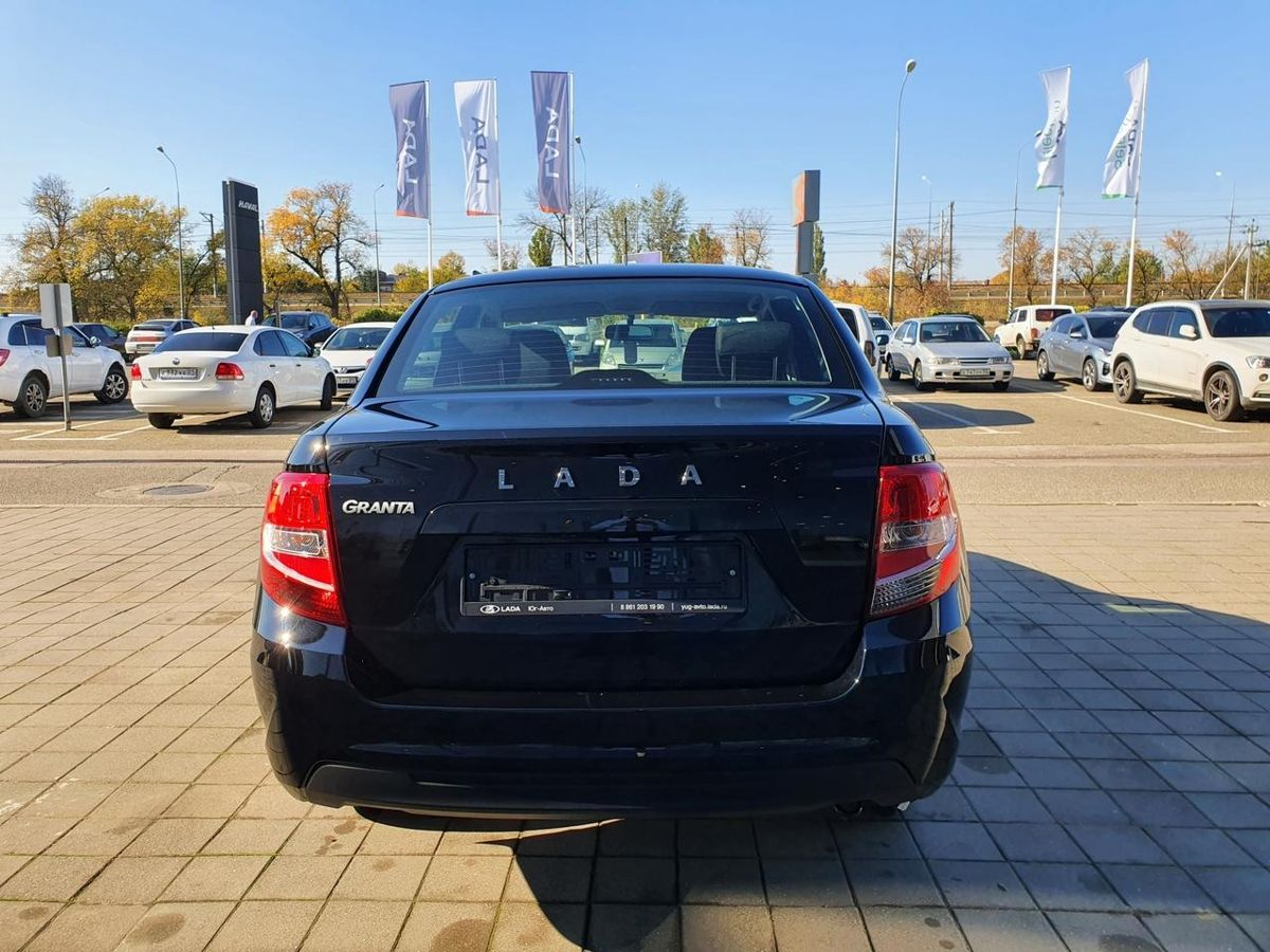LADA Granta седан I Рестайлинг, Черный "Пантера", 931000 рублей, вид 6