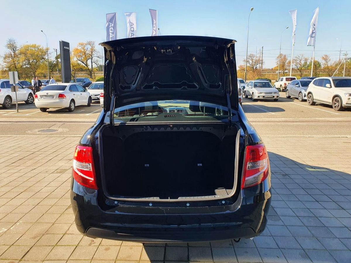 LADA Granta седан I Рестайлинг, Черный "Пантера", 931000 рублей, вид 7