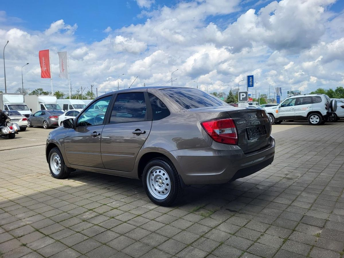 LADA Granta седан I Рестайлинг, Золотисто-коричневый "Кориандр" металлик, 951000 рублей, вид 5