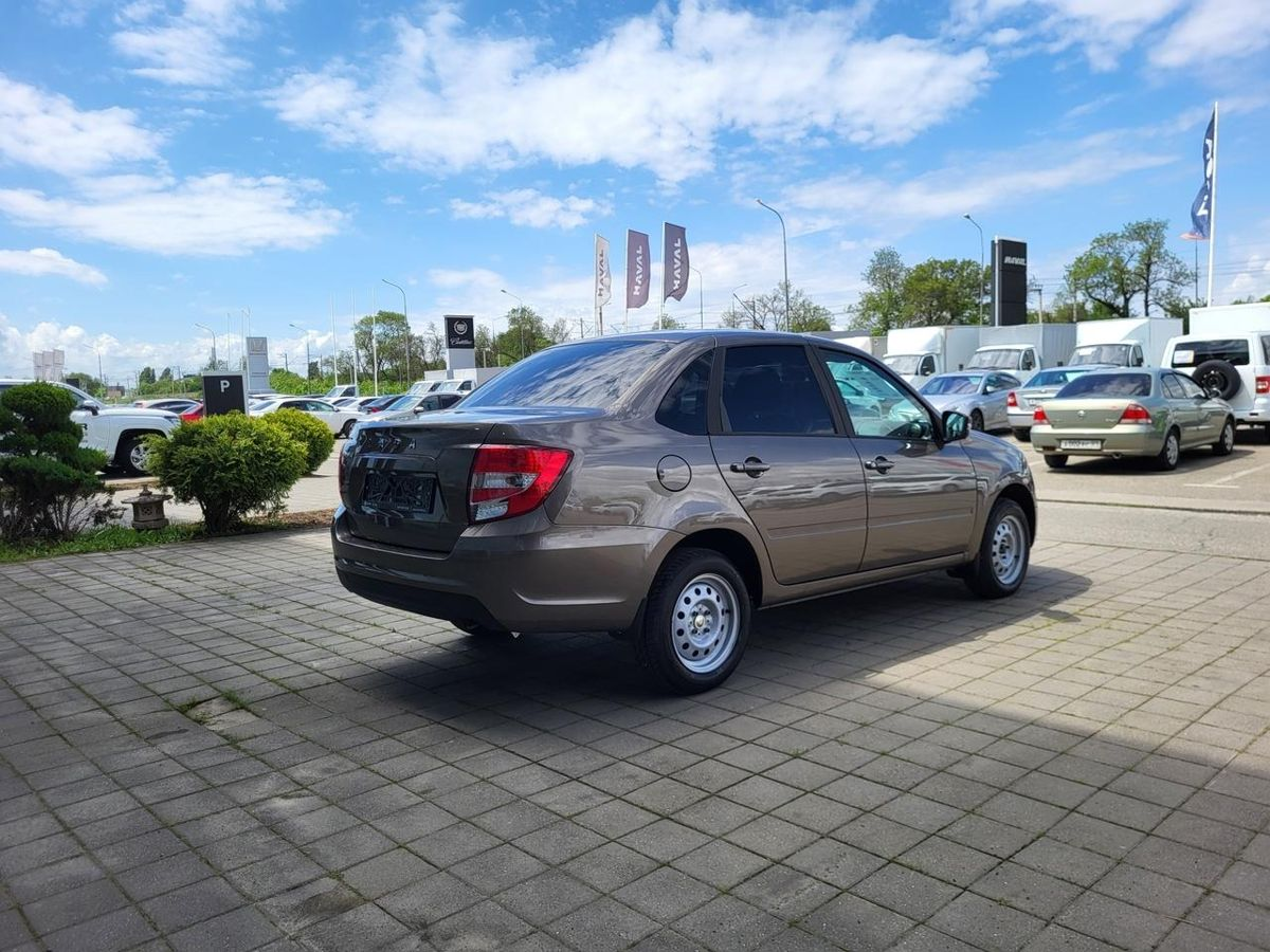 LADA Granta седан I Рестайлинг, Золотисто-коричневый "Кориандр" металлик, 951000 рублей, вид 8