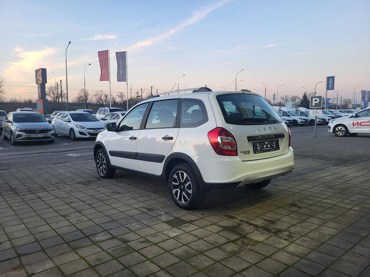 LADA Granta Cross I Рестайлинг, Белый "Ледниковый", 1076000 рублей, вид 5