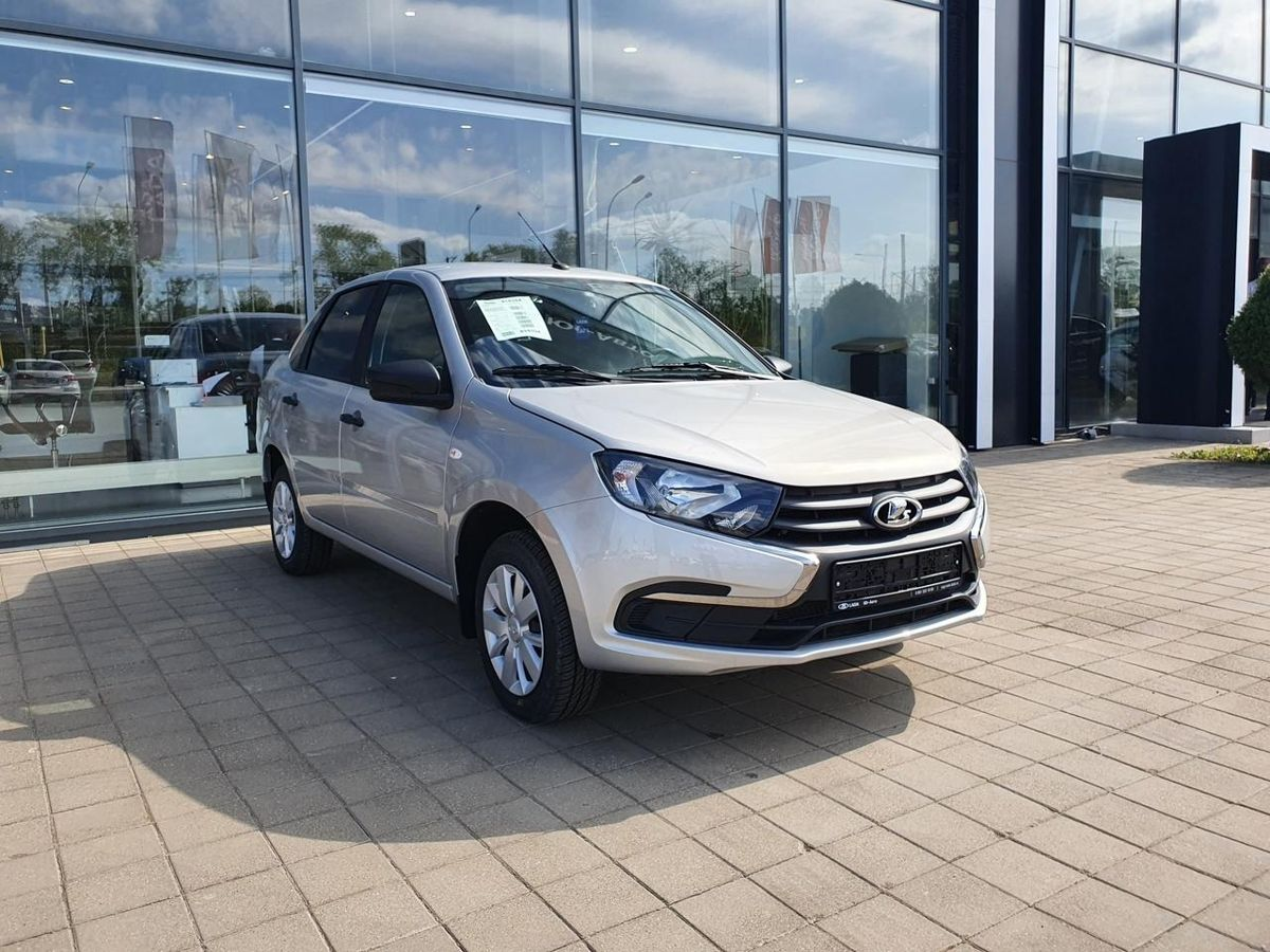 LADA Granta седан I Рестайлинг, Серебристый "Платина" металлик, 838000 рублей, вид 4