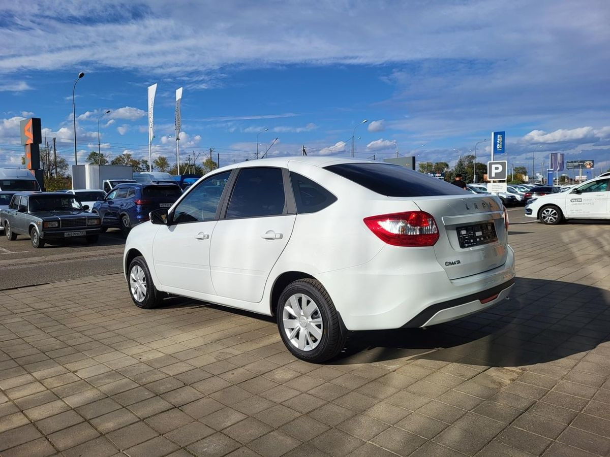 LADA Granta лифтбек I Рестайлинг, Белый "Ледниковый", 961000 рублей, вид 5
