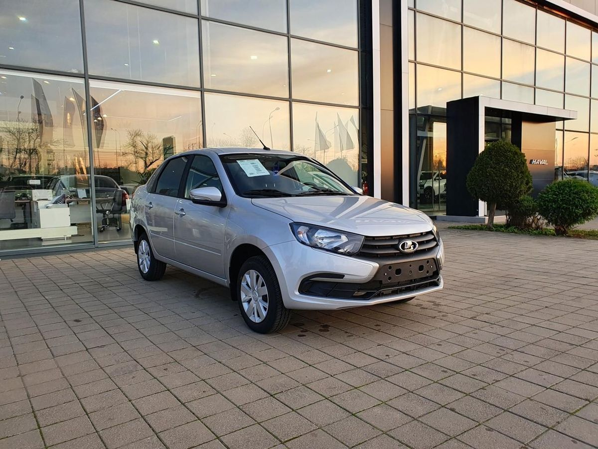 LADA Granta седан I Рестайлинг, Серебристый "Платина" металлик, 951000 рублей, вид 4