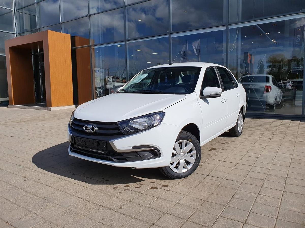 LADA Granta седан I Рестайлинг, Белый "Ледниковый", 931000 рублей, вид 2