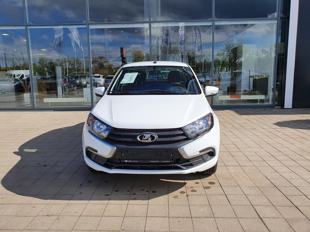 LADA Granta седан I Рестайлинг, Белый "Ледниковый", 931000 рублей, вид 3