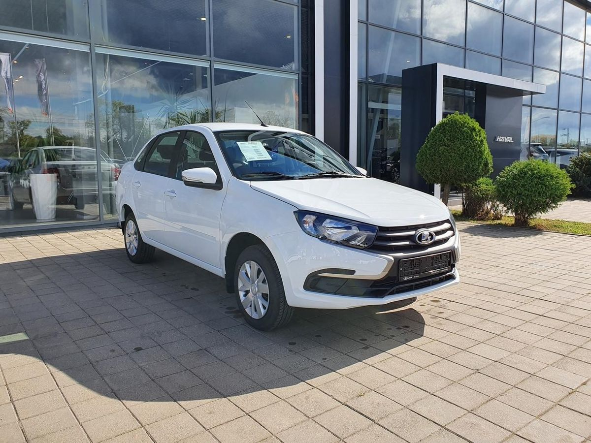 LADA Granta седан I Рестайлинг, Белый "Ледниковый", 931000 рублей, вид 4