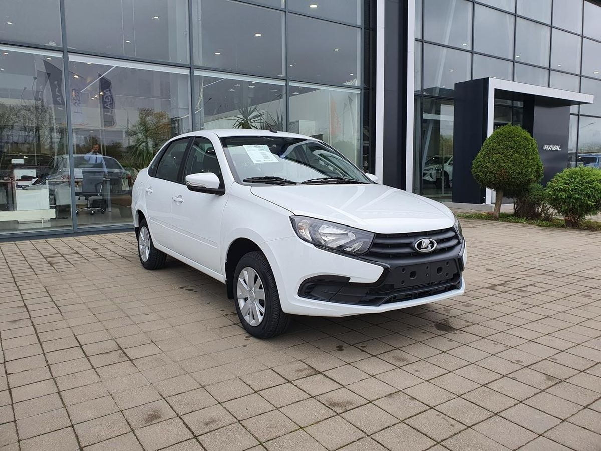 LADA Granta седан I Рестайлинг, Белый "Ледниковый", 898000 рублей, вид 4