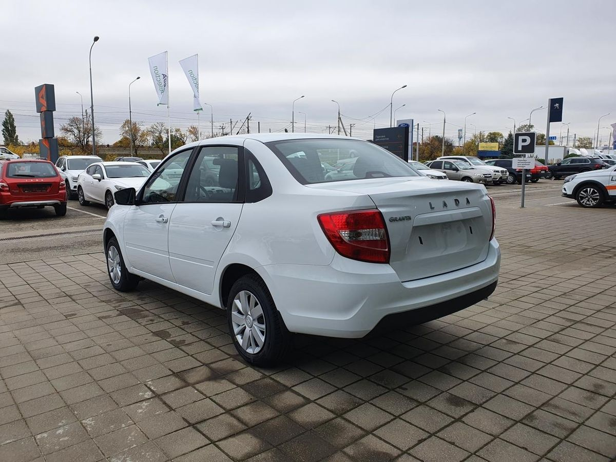 LADA Granta седан I Рестайлинг, Белый "Ледниковый", 898000 рублей, вид 5