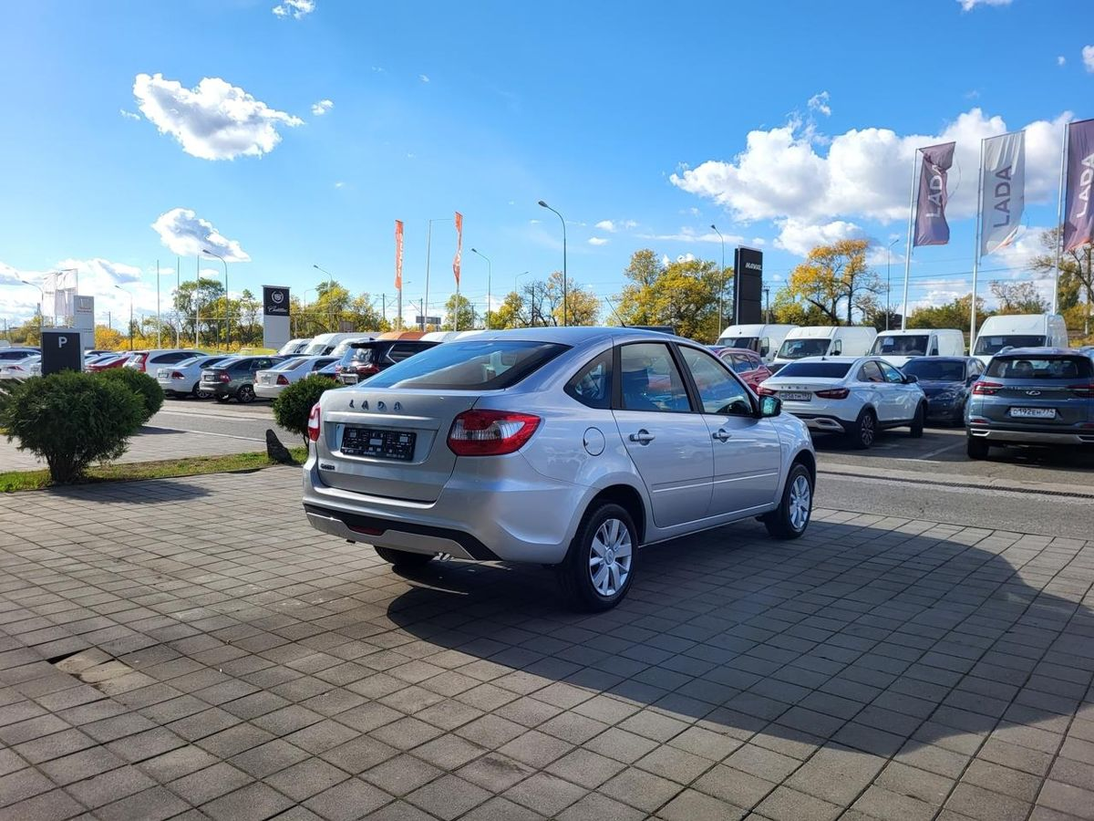 LADA Granta лифтбек I Рестайлинг, Серебристый "Платина" металлик, 1031000 рублей, вид 8