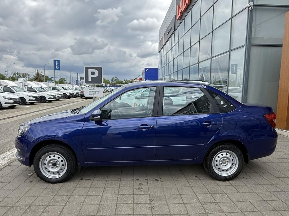 LADA Granta седан I Рестайлинг, Синий "Капитан" металлик, 918000 рублей, вид 4