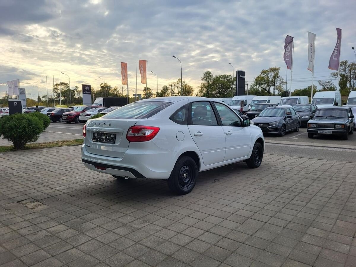 LADA Granta лифтбек I Рестайлинг, Белый "Ледниковый", 928000 рублей, вид 8