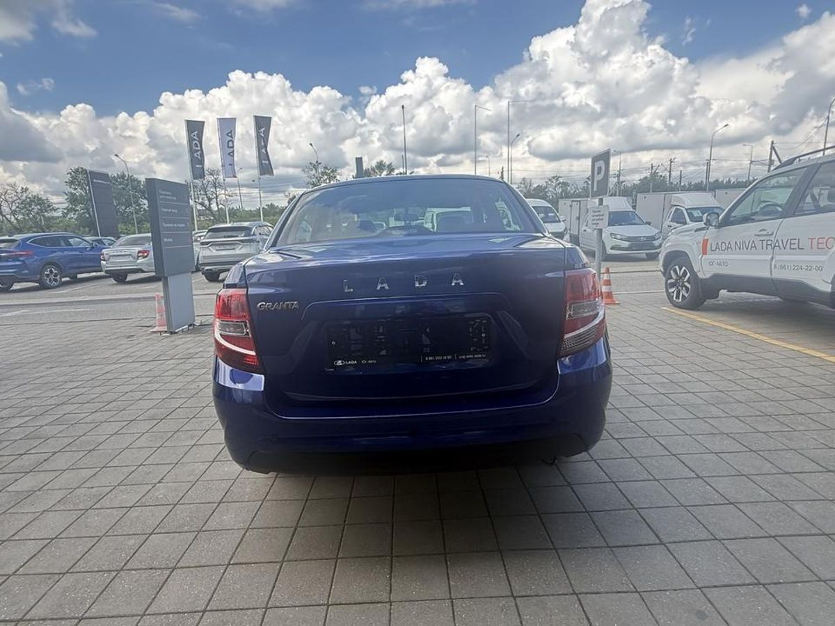 LADA Granta седан I Рестайлинг, Синий "Капитан" металлик, 1068000 рублей, вид 5