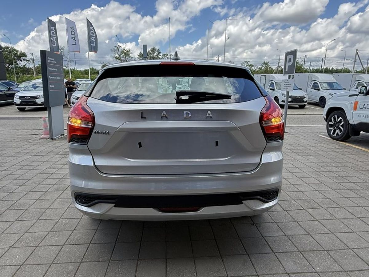 LADA Iskra SW I, Серебристый "Платина" металлик, 1625000 рублей, вид 6