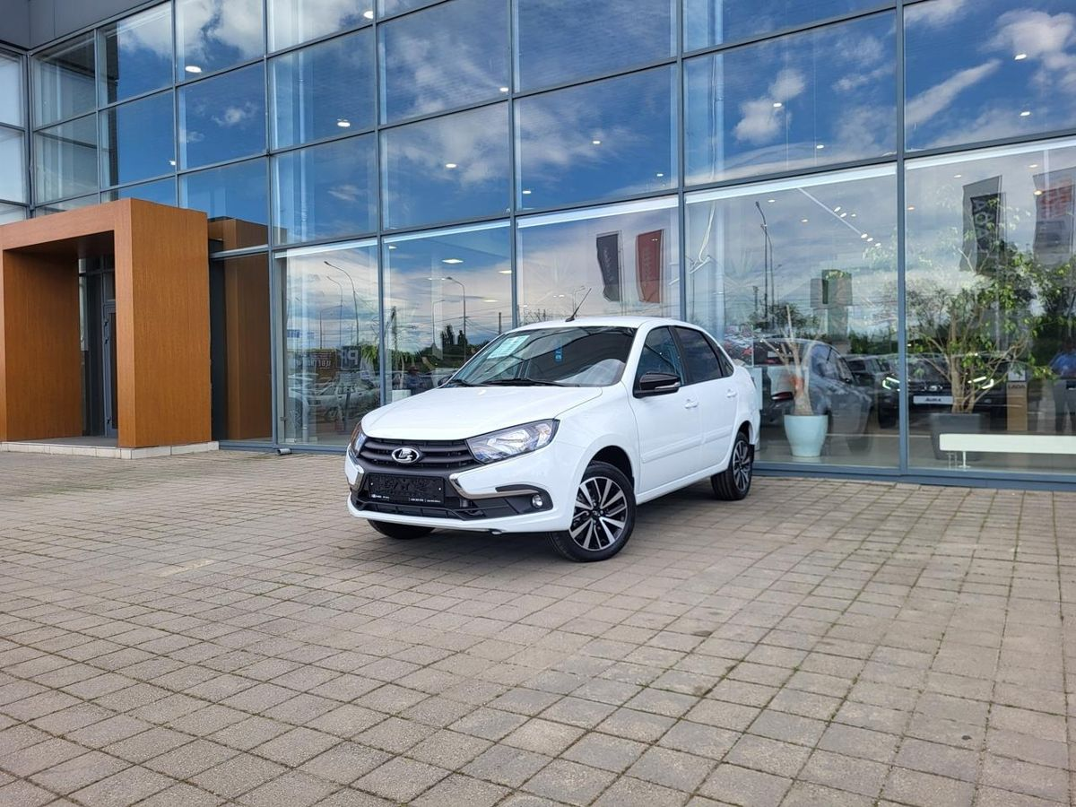 LADA Granta седан I Рестайлинг, Белый "Ледниковый", 1170000 рублей, вид 2