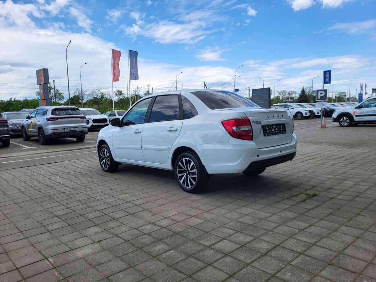 LADA Granta седан I Рестайлинг, Белый "Ледниковый", 1170000 рублей, вид 5