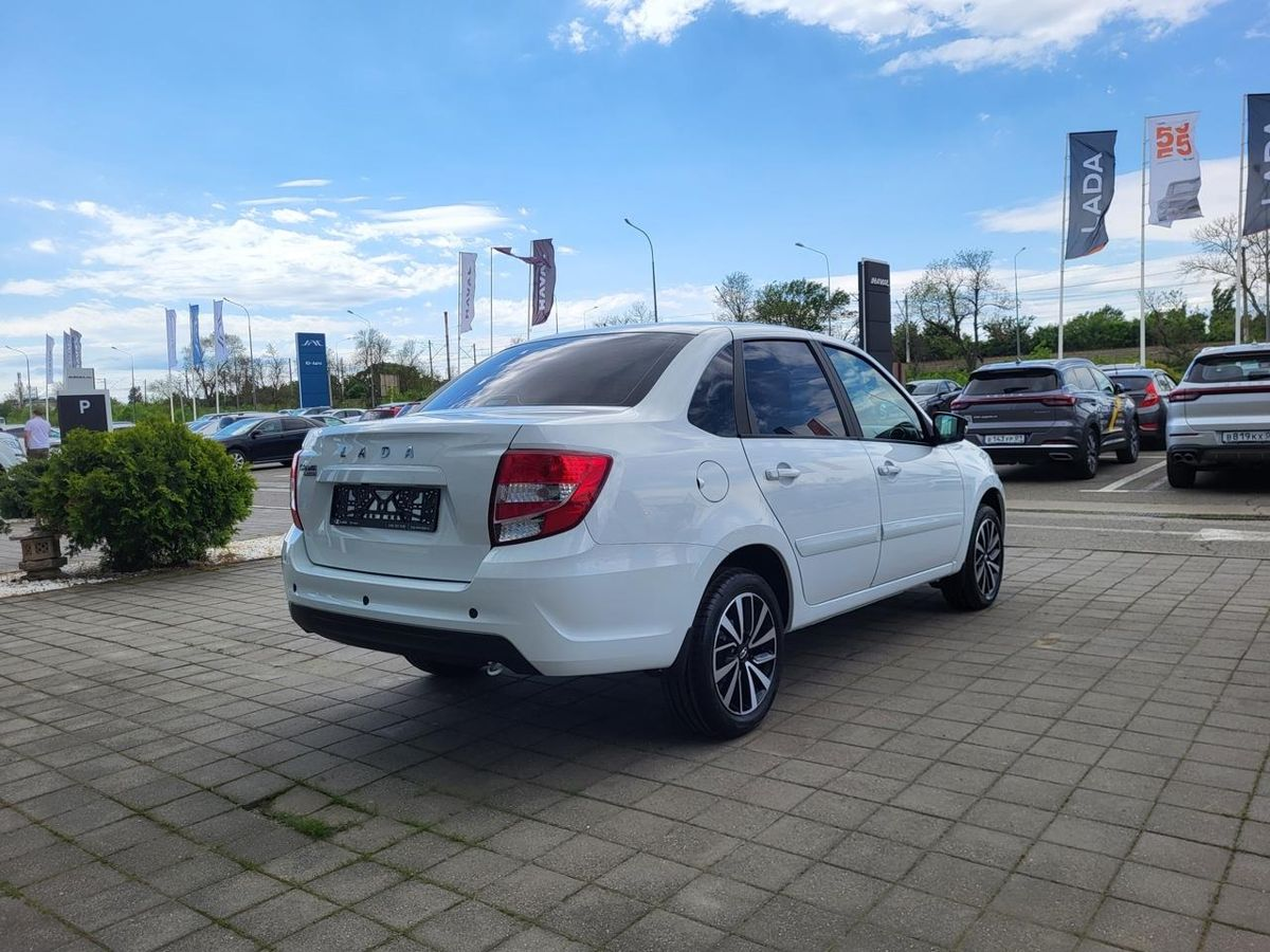 LADA Granta седан I Рестайлинг, Белый "Ледниковый", 1170000 рублей, вид 8