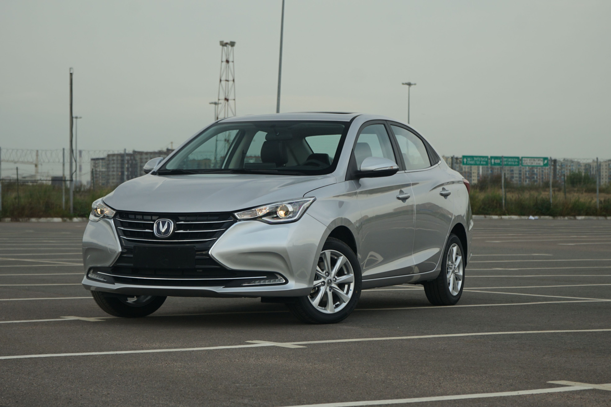 Changan Alsvin I, Лунный серебристый, 1540801 рублей, вид 2