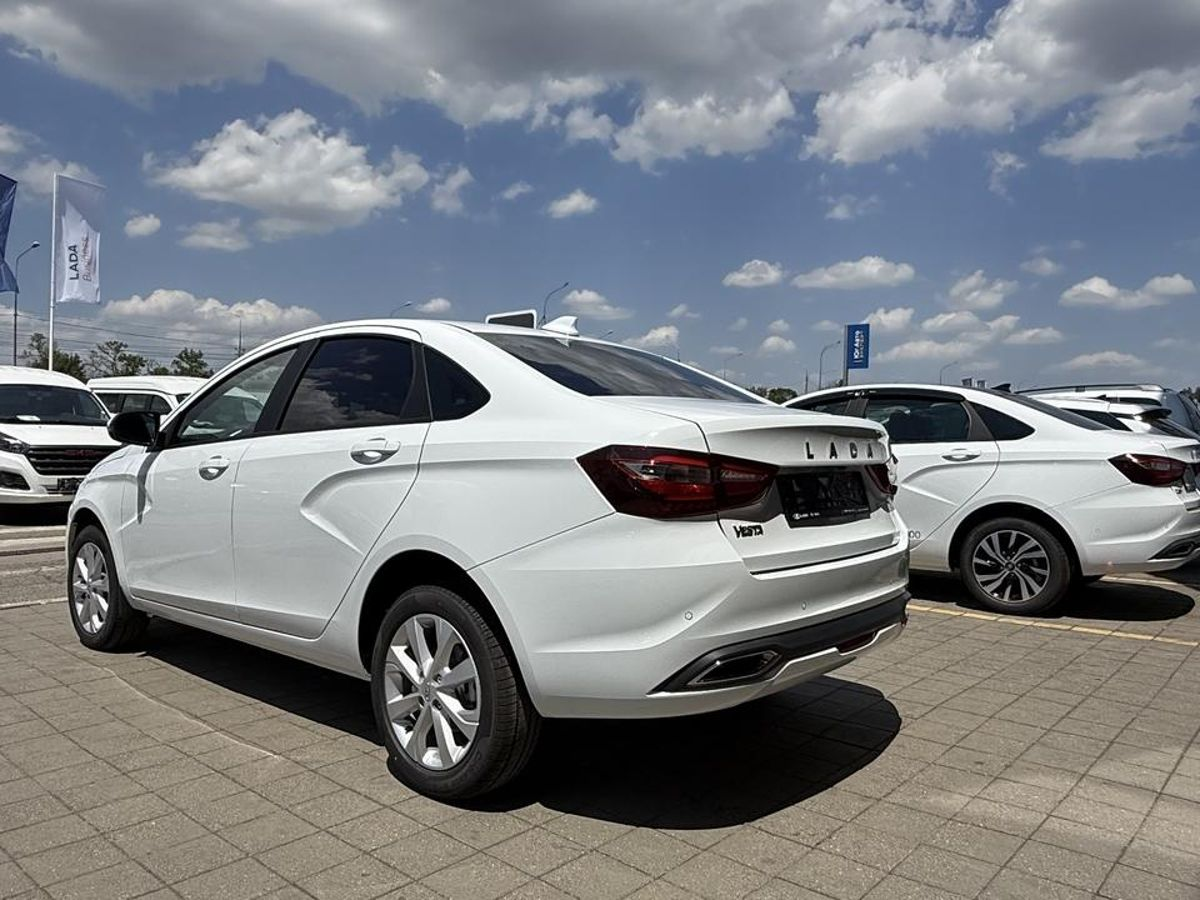 LADA Vesta I Рестайлинг (NG), Белый "Ледниковый", 1635000 рублей, вид 5