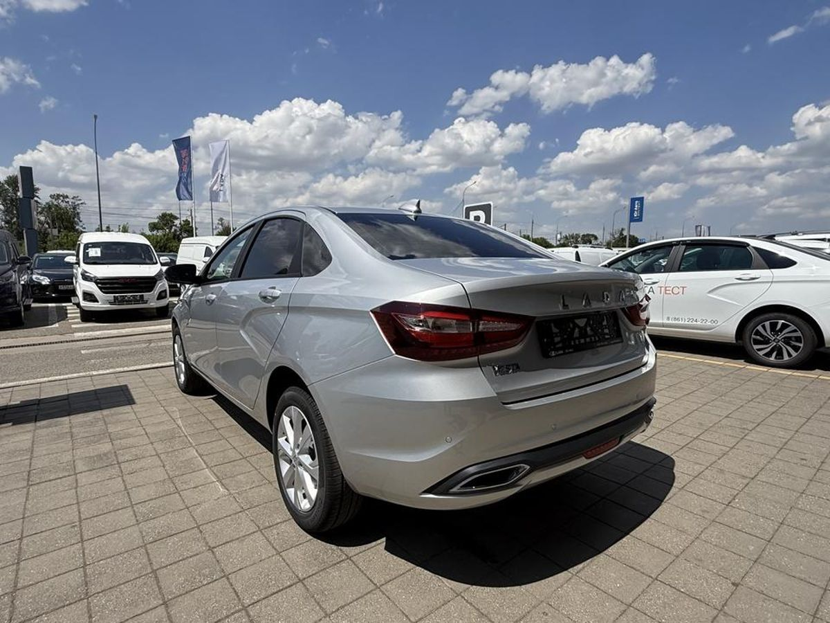 LADA Vesta I Рестайлинг (NG), Серебристый "Платина" металлик, 1655000 рублей, вид 5