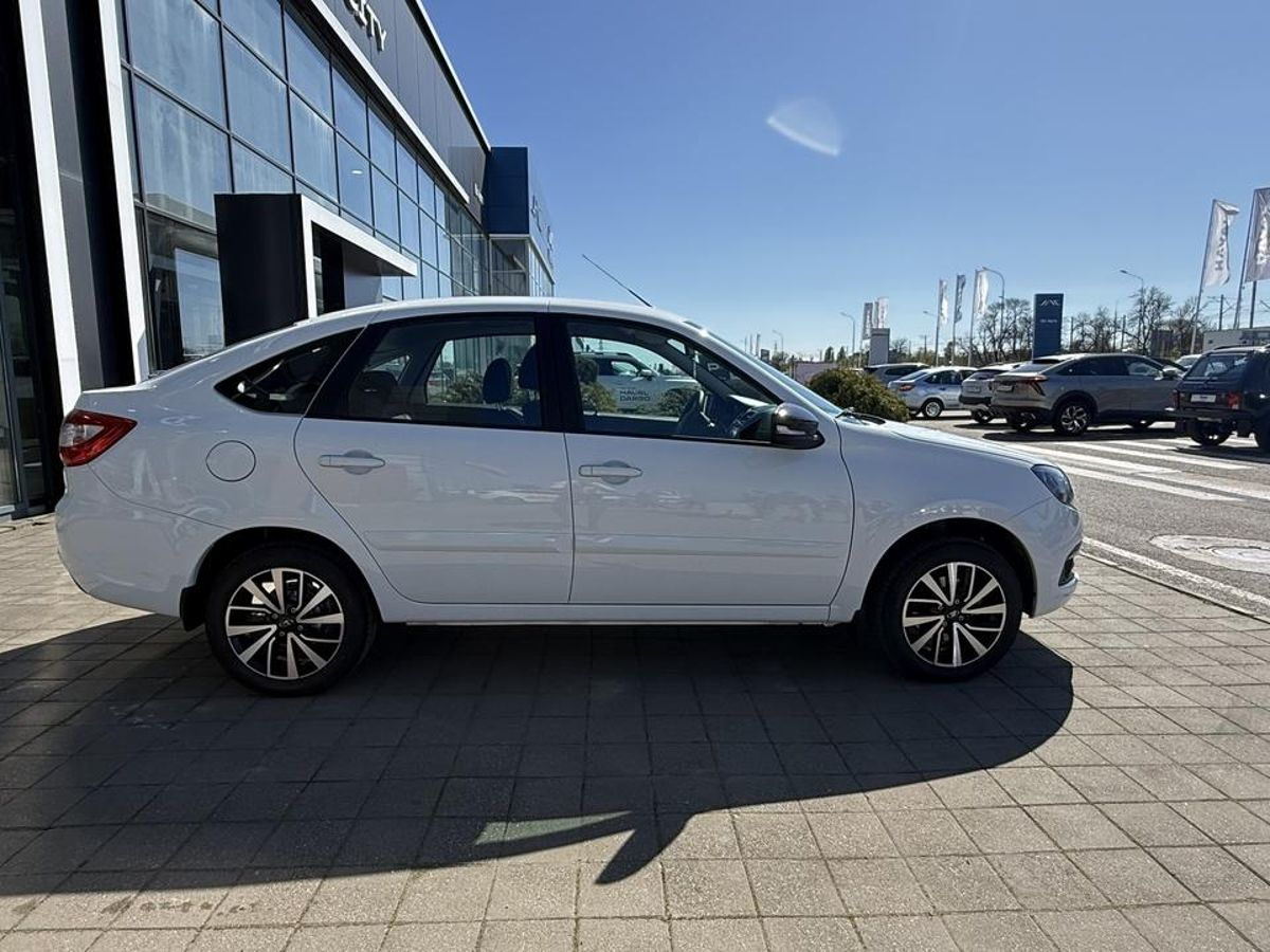 LADA Granta лифтбек I Рестайлинг, Белый "Ледниковый", 1154000 рублей, вид 7