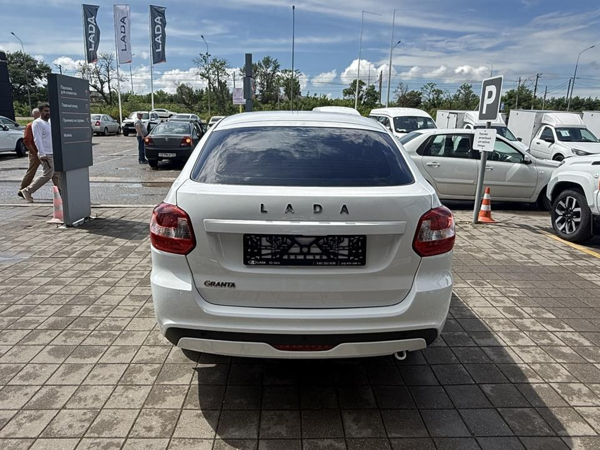 LADA Granta лифтбек I Рестайлинг, Белый "Ледниковый", 1128000 рублей, вид 6