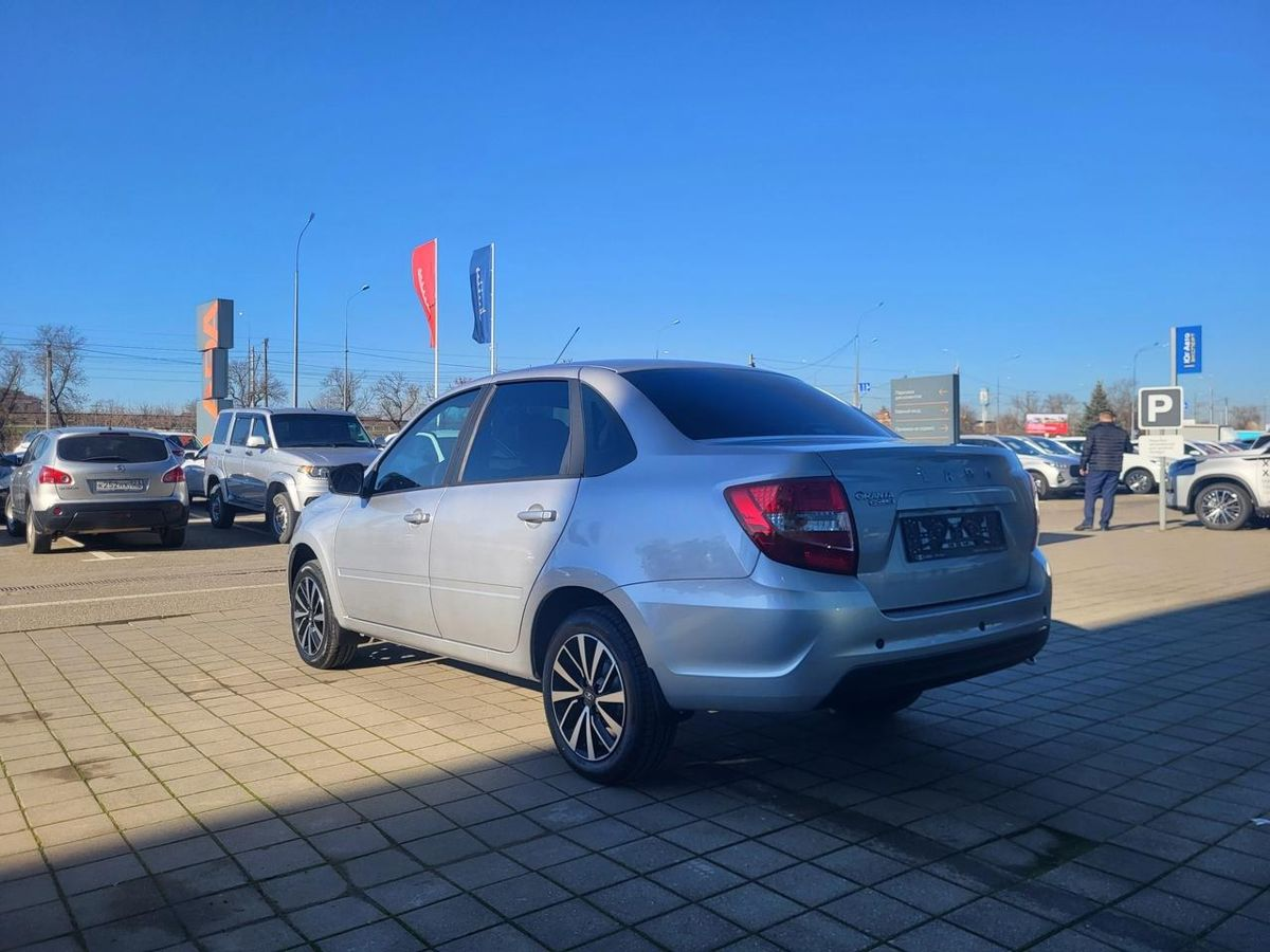 LADA Granta седан I Рестайлинг, Серебристый "Платина" металлик, 1189100 рублей, вид 6