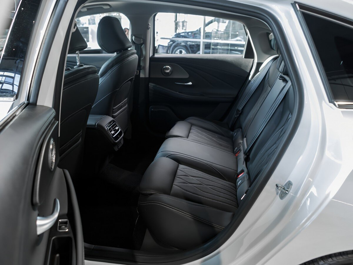 Chery Arrizo 8 I, Искрящийся белый, 2210000 рублей, вид 10
