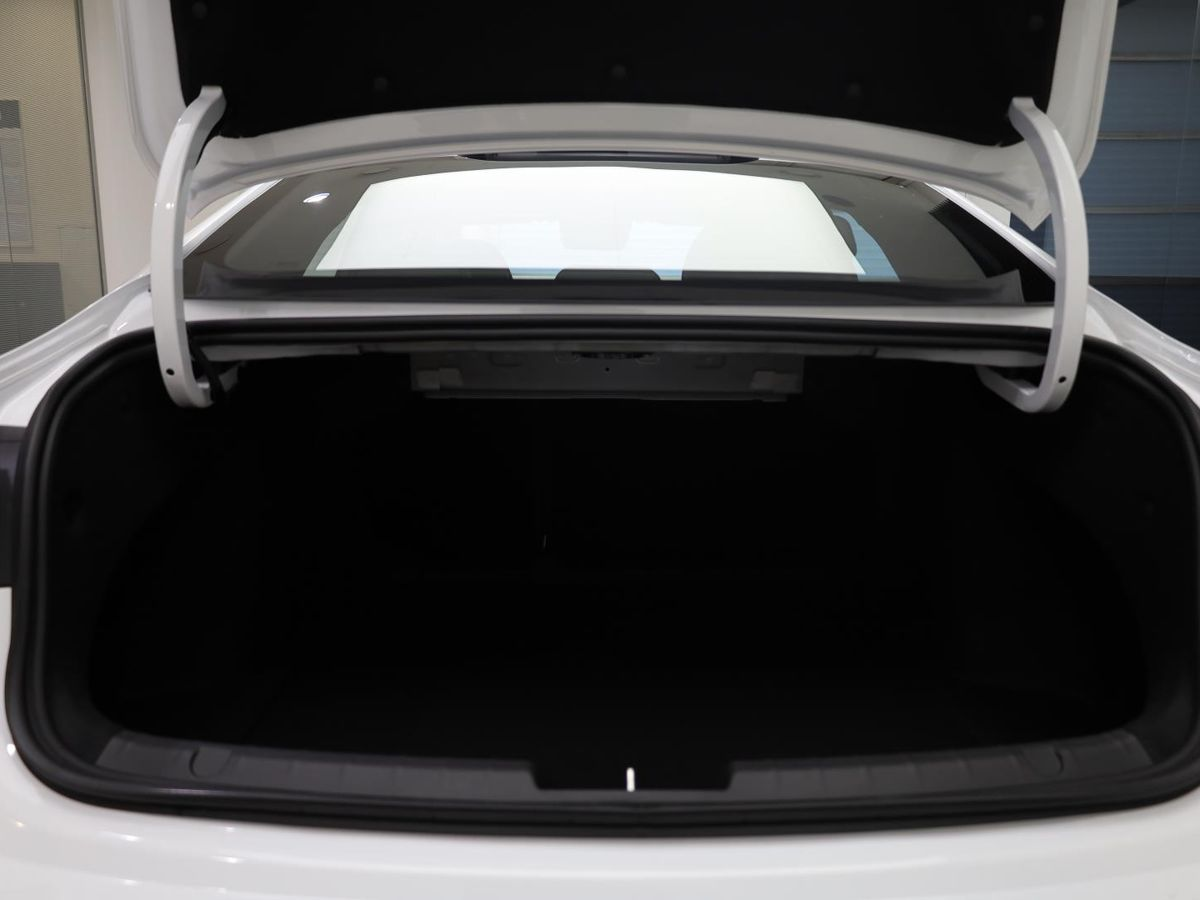 Geely Preface I, Crystal White / Белый, 2733990 рублей, вид 8