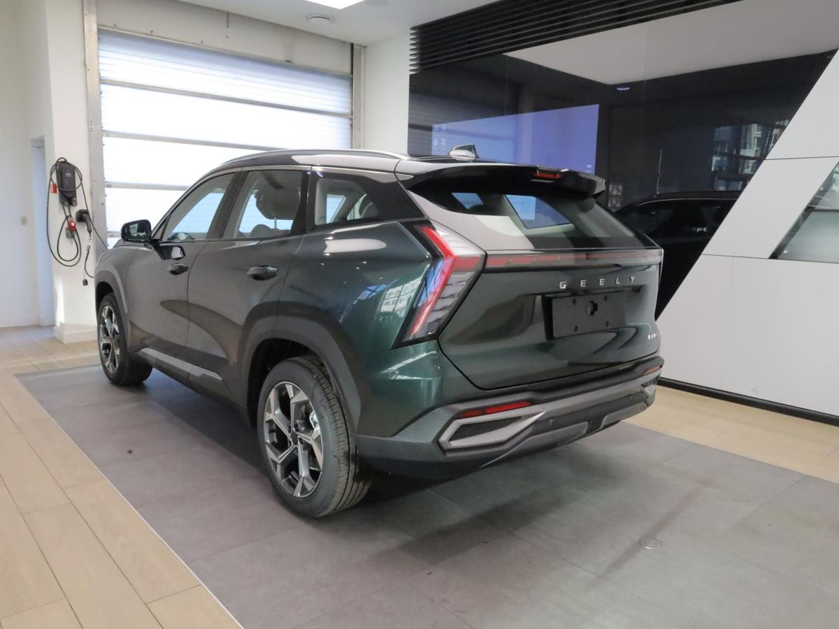 Geely Atlas II, Racing Green / Зеленый металлик, 3669990 рублей, вид 17