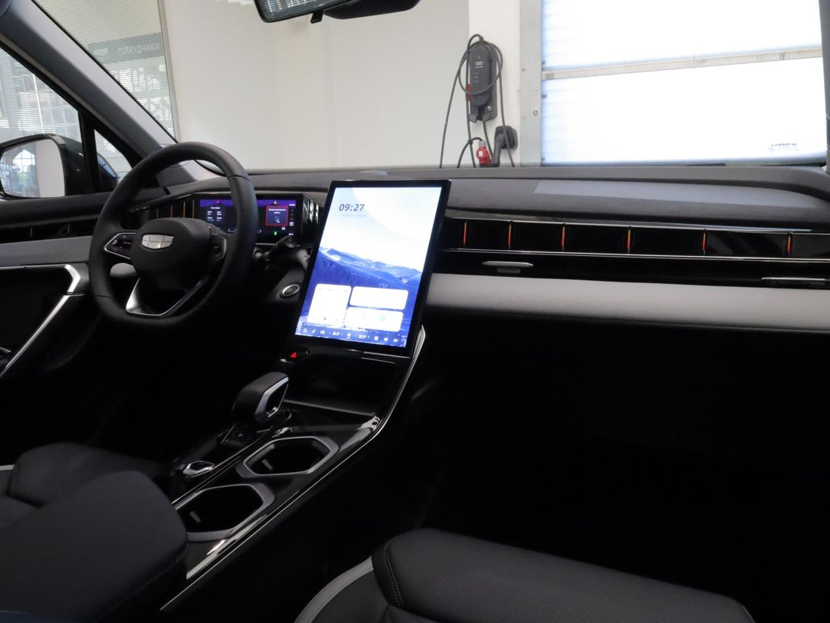 Geely Atlas II, Racing Green / Зеленый металлик, 3669990 рублей, вид 9