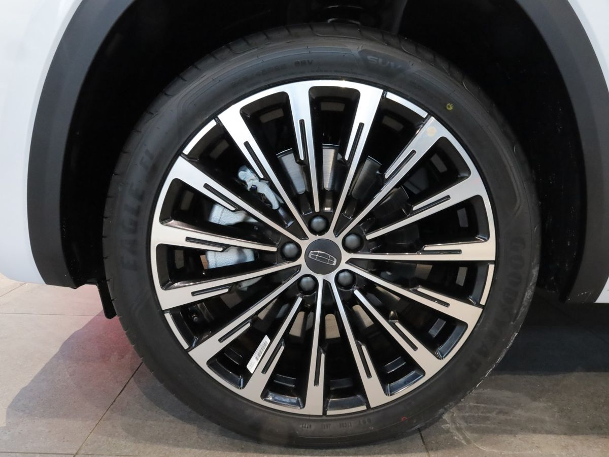 Geely Monjaro I, Oyster White / Белый металлик, 4504990 рублей, вид 8