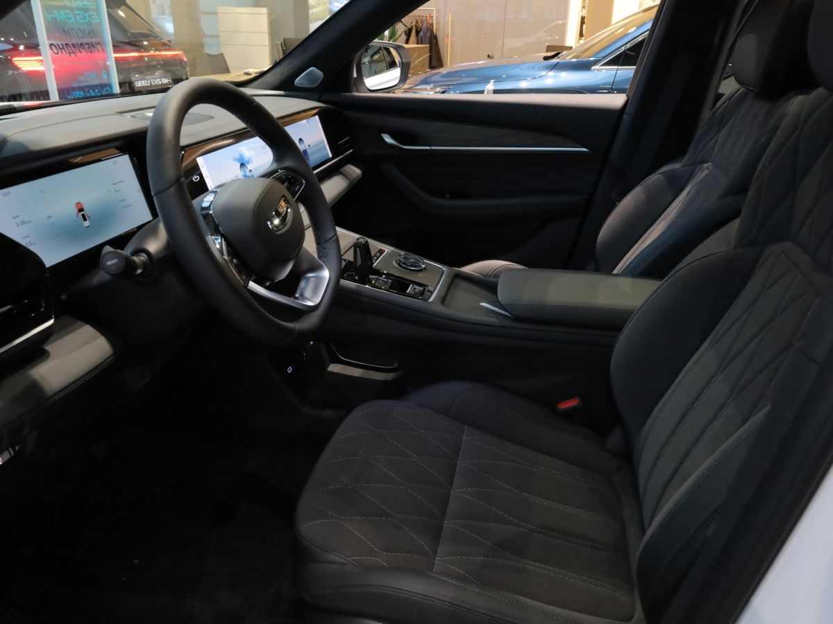 Geely Monjaro I, Oyster White / Белый металлик, 4504990 рублей, вид 10