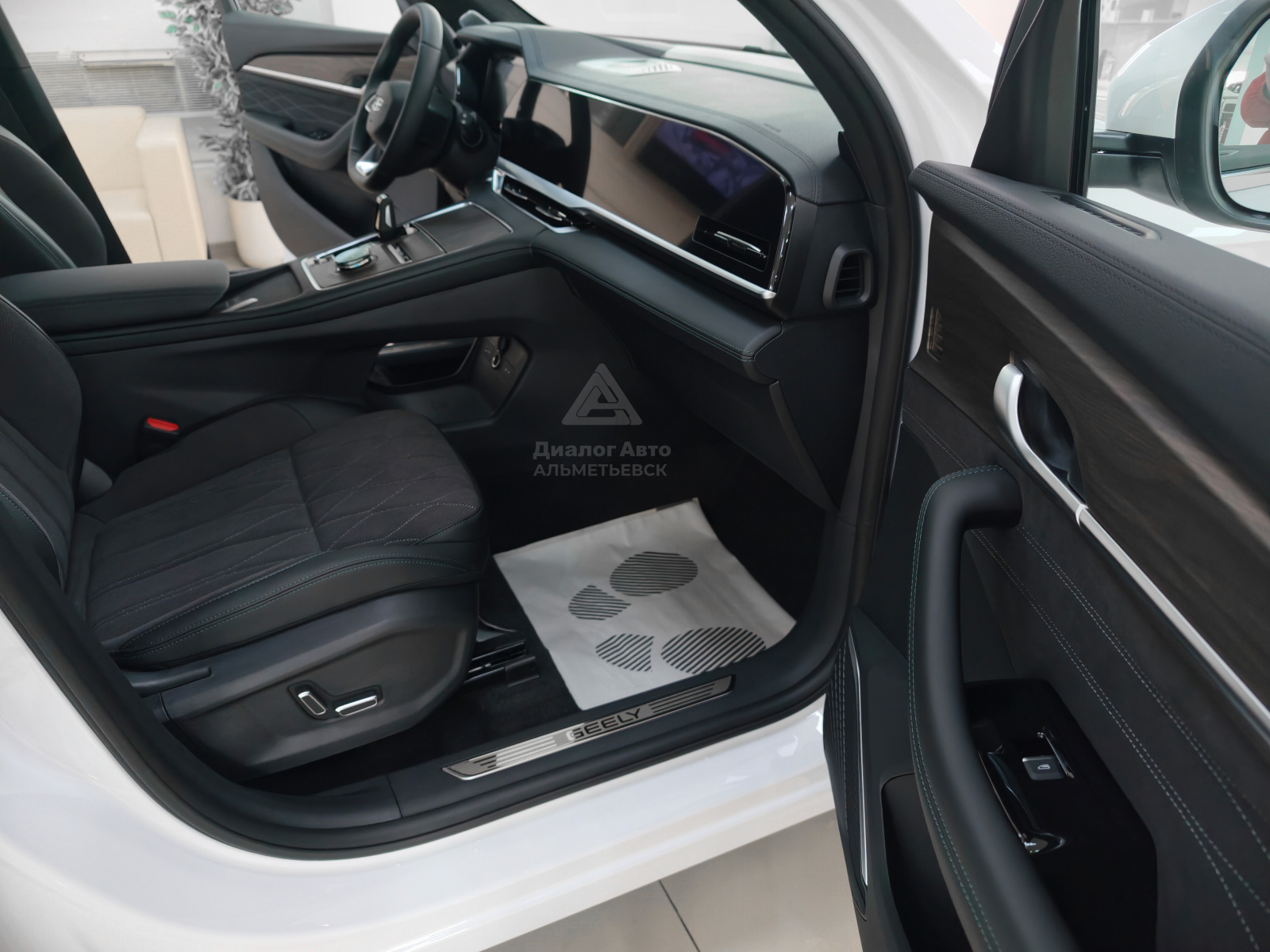 Geely Monjaro I, Oyster White / Белый металлик, 4899990 рублей, вид 13